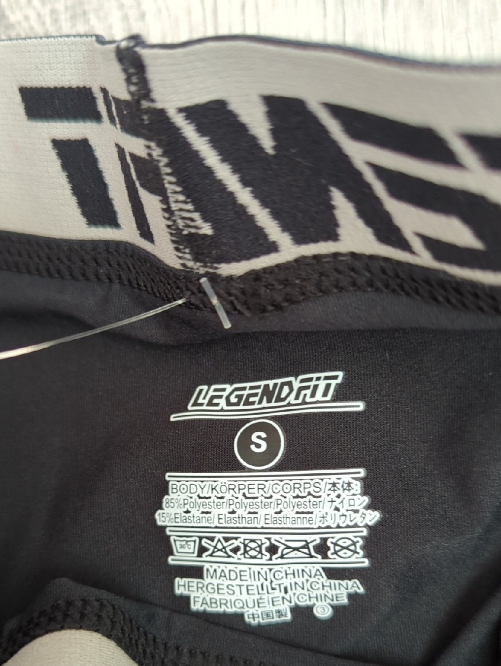 Youth Boys Basketball Football Sliding Shorts Size S - Picture 4 of 8